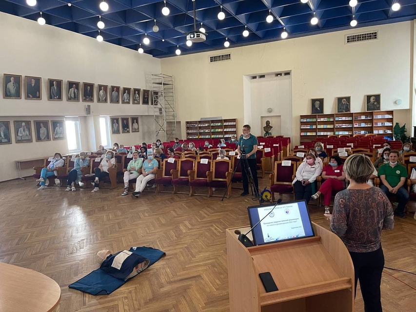 В НИИ скорой помощи имени И.И. Джанилидзе состоялась церемония встречи ординаторов