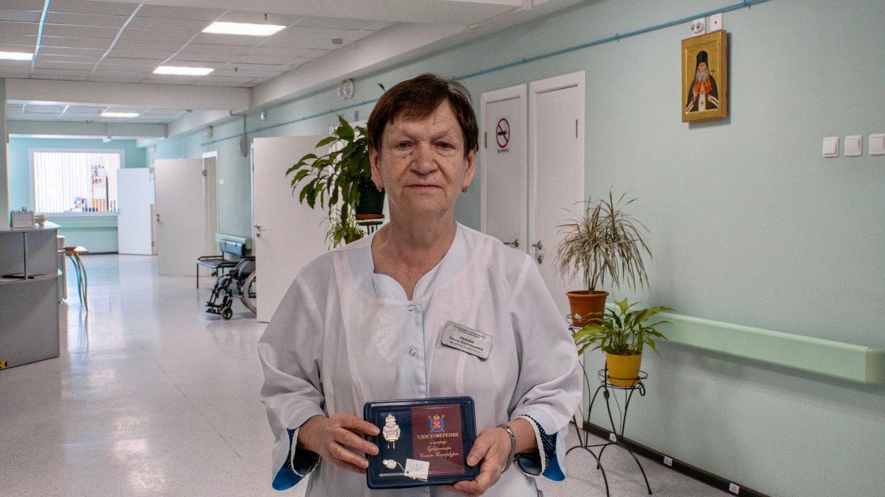 Наградой Губернатора Санкт-Петербурга награждена Ольга Ракова, врач-кардиолог отделения кардиологии НИИ