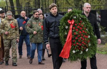 Торжественно-траурная церемония прошла на Волковском кладбище