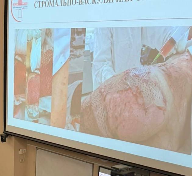 Ведущие специалисты НИИ выступили на специализированном практикуме «Военно-полевая хирургия для гражданских врачей»
