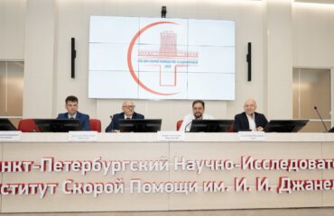 В преддверии Дня медицинского работника в НИИ им. И.И. Джанелидзе состоялось торжественное мероприятие, посвященное профессиональному празднику